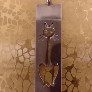 925 silver Stencil Cat pendant... Gold face.
